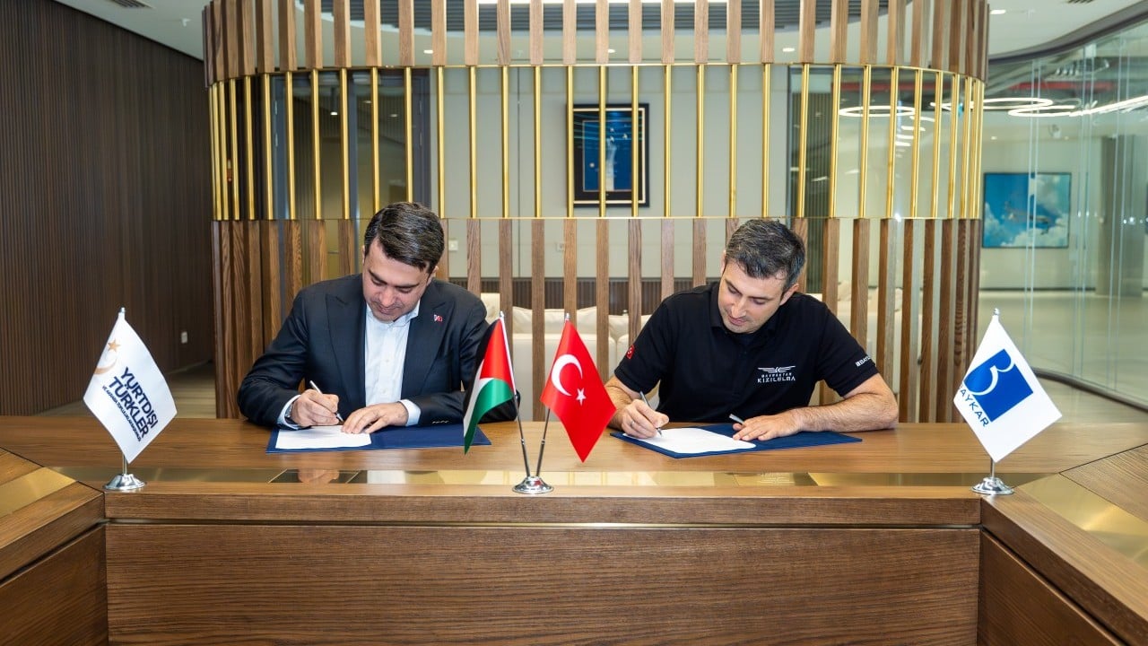Foto - Baykar'dan Filistinli öğrencilere eğitim desteği! Ayakta alkışlanacak bir hamle daha...