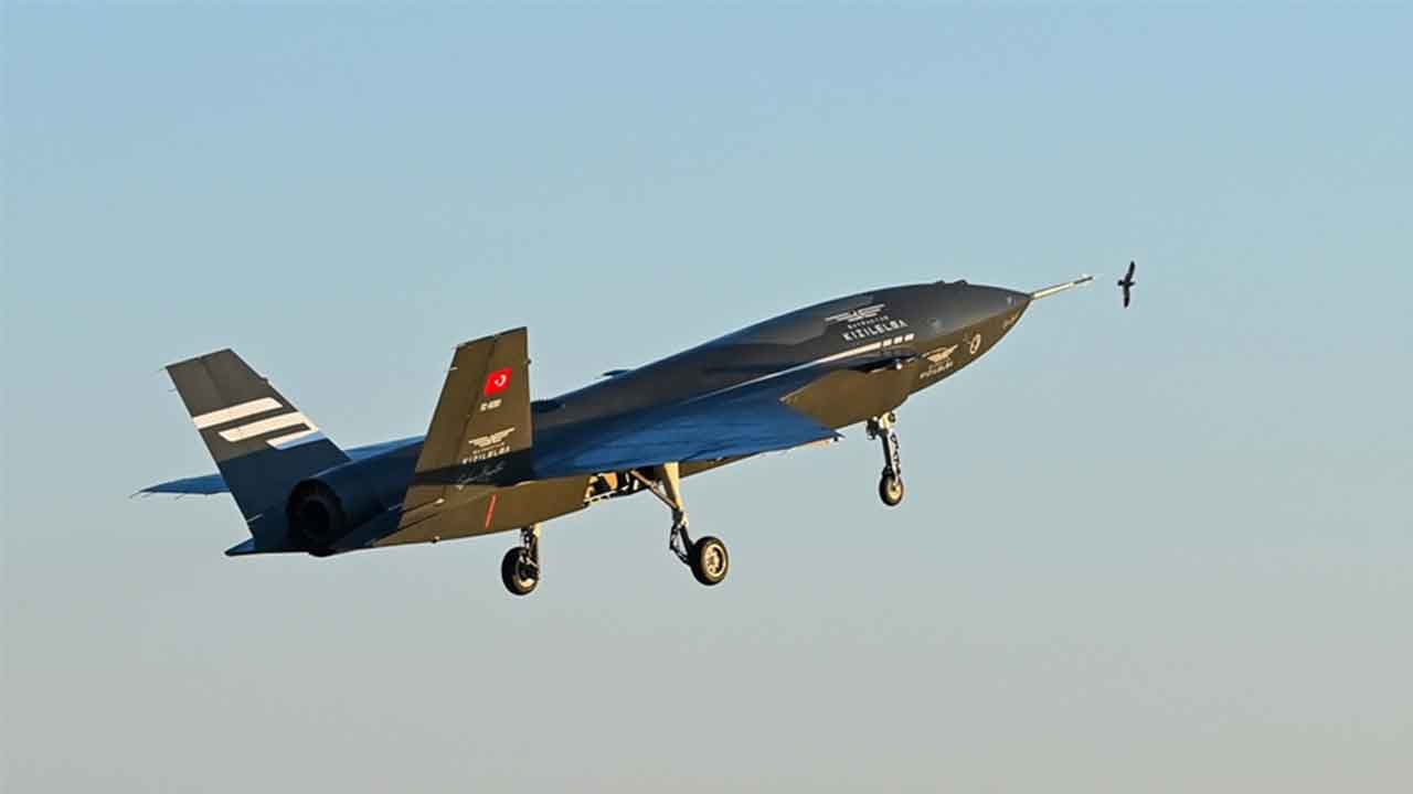 Foto - Bayraktar Kızılelma ülkede depreme neden oldu: Birini vursak diğeri devam ediyor bzim için kabus bu