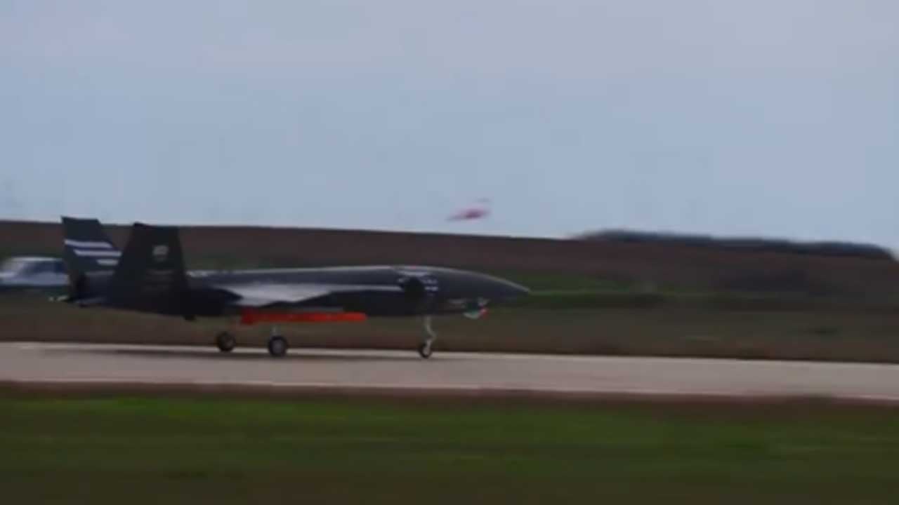 Foto - Bayraktar Kızılelma'nın F-16'yı vurması ülkeyi ayağa kaldırdı: Hemen F-35 almalıyız hemen