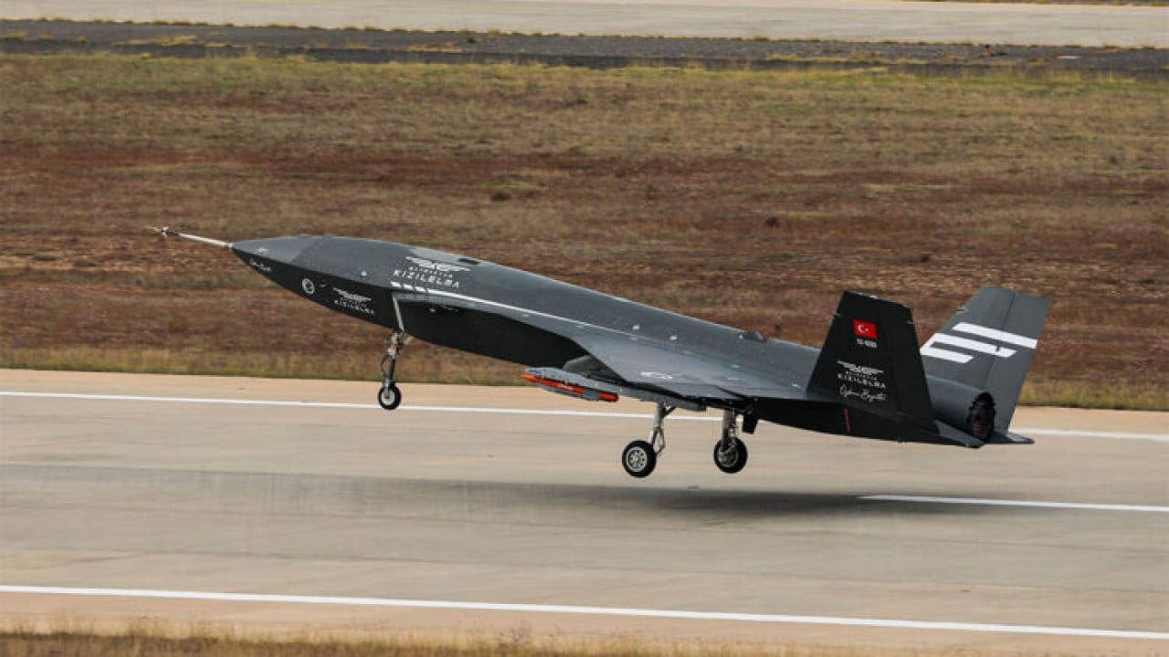 Foto - Bayraktar Kızılelma'ya Yunanistan'ı sarsacak kabiliyet: Radar açmadan öyle bir şey yapacak ki...