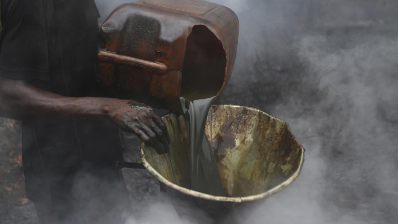 Foto - Bayraktar TB2 SİHA'lar havalandı! Petrol fışkıran 14 tesise çok büyük operasyon, apar topar kapatıldılar