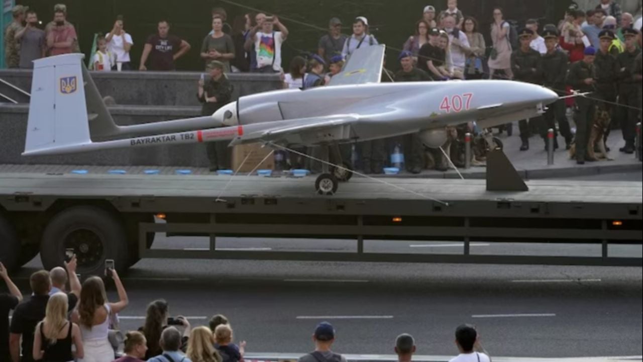 Foto - Bayraktar TB2 SİHA'nın kopyasını alarak tepki toplayan ülkeden Türkiye açıklaması: Dört gözle bekliyoruz