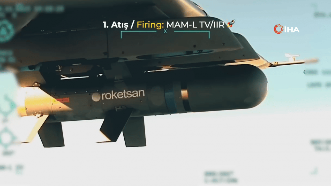 Foto - Bayraktar'dan tam isabet! Yerli roketlerle 12'den vurdu