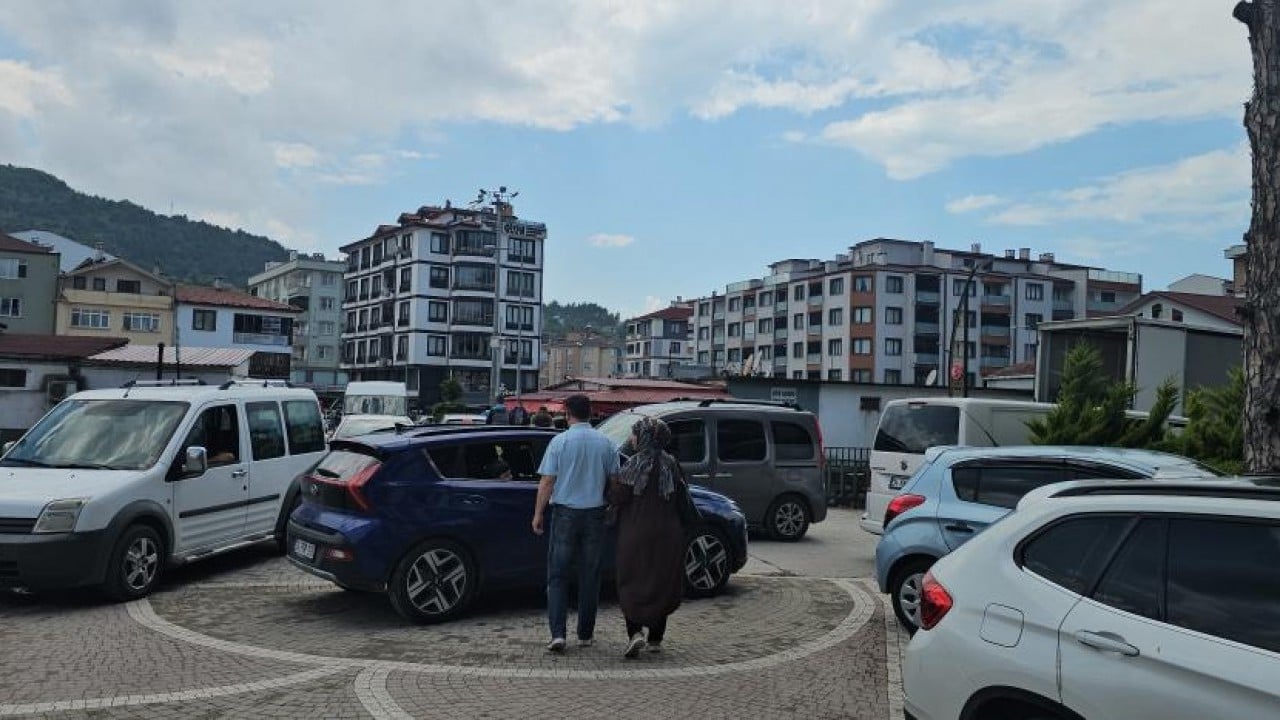 Foto - Bayram tatili için o ilçeye akın ettiler! 10 binlik nüfus 100 bin oldu