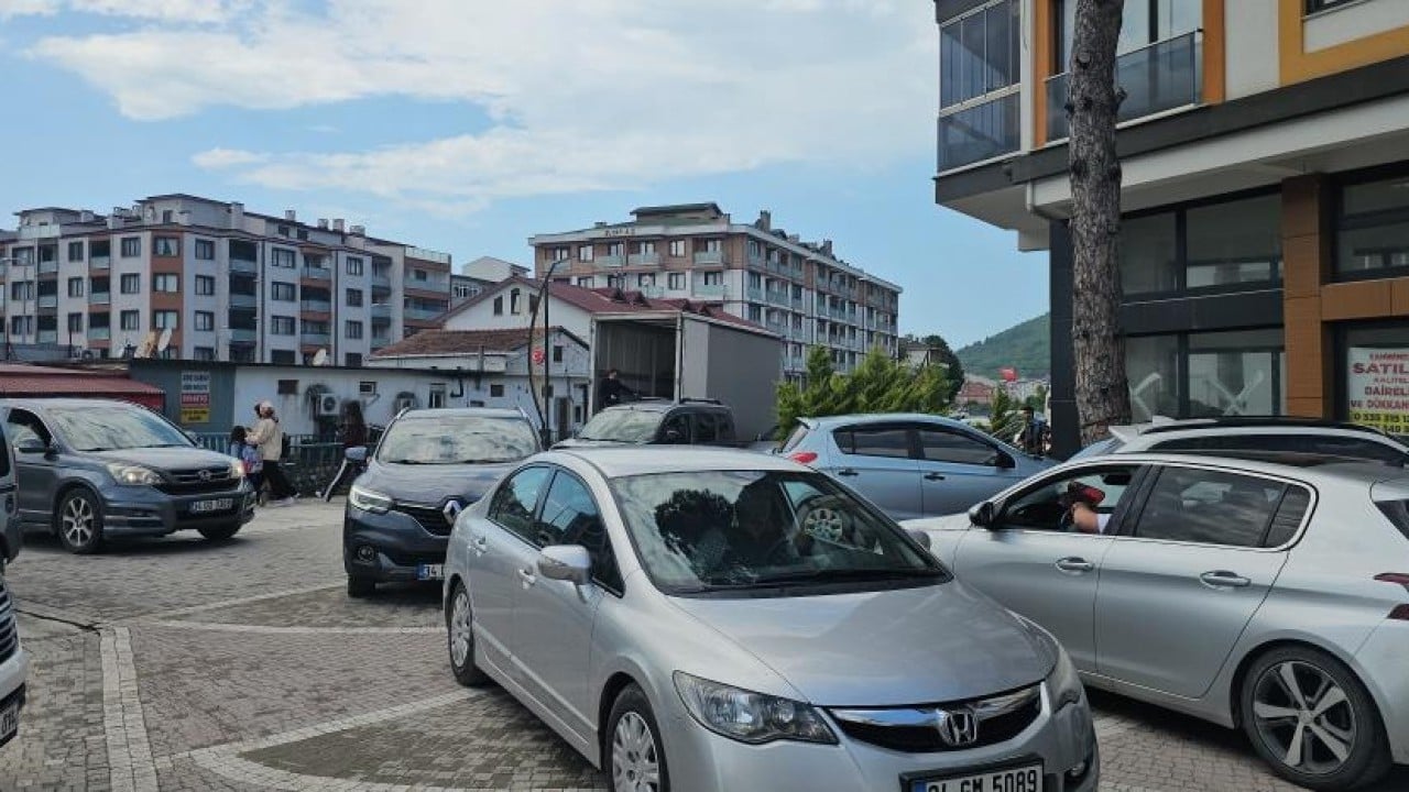 Foto - Bayram tatili için o ilçeye akın ettiler! 10 binlik nüfus 100 bin oldu