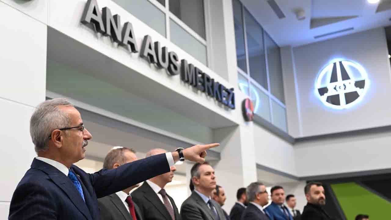 Foto - Bayram trafiği AUS’ta anlık izlenecek: Uraloğlu’ndan yoğunluk uyarısı
