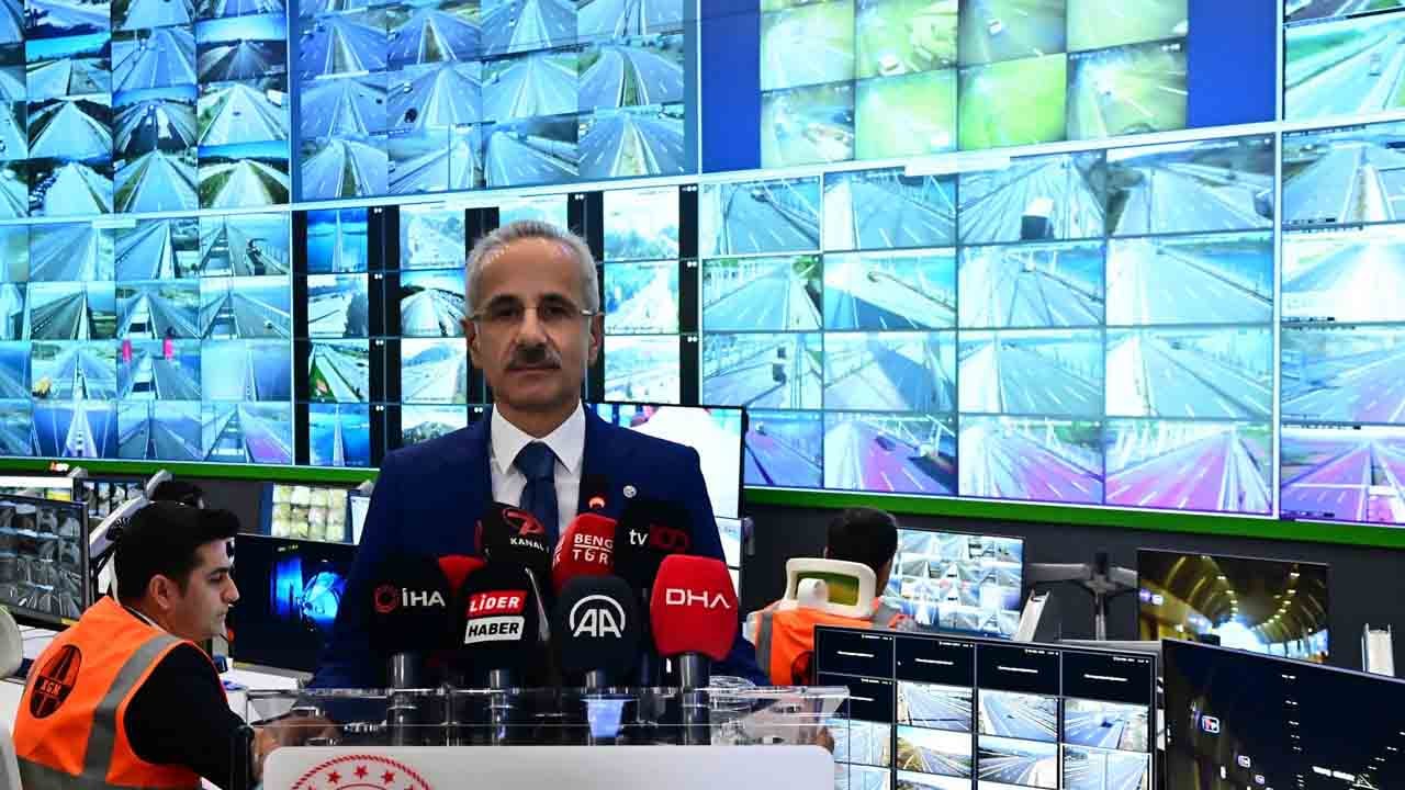 Bayram trafiği AUS’ta anlık izlenecek: Uraloğlu’ndan yoğunluk uyarısı