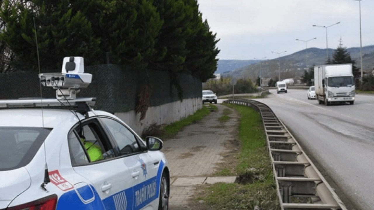 Foto - Bayram trafiğine çıkacaklar dikkat: İşte yeni hız limitleri!