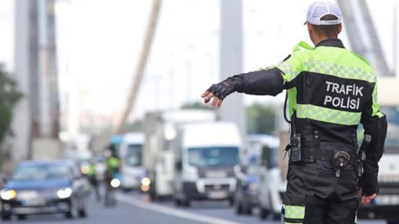 Foto - Bayram trafiğine çıkacaklar dikkat: İşte yeni hız limitleri!