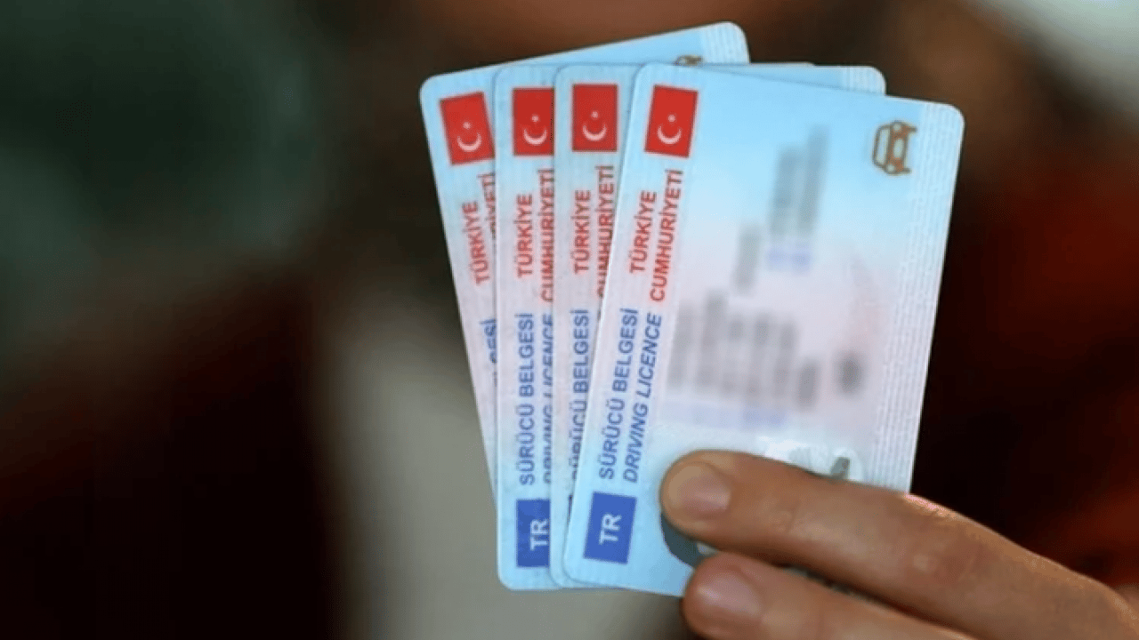 Foto - Bayram trafiğine çıkacaklar dikkat: İşte yeni hız limitleri!