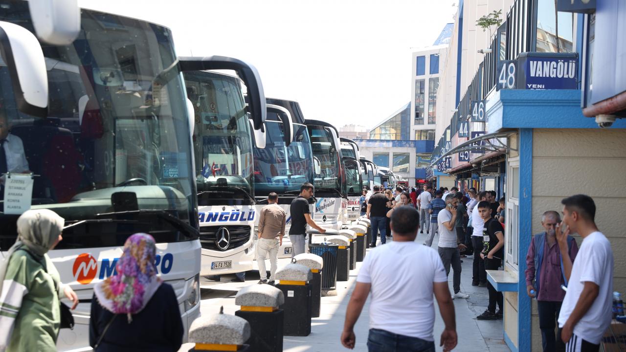 Foto - Bayram yaklaştı! İstanbul'da otobüs biletlerinin yüzde 90'ı tükendi