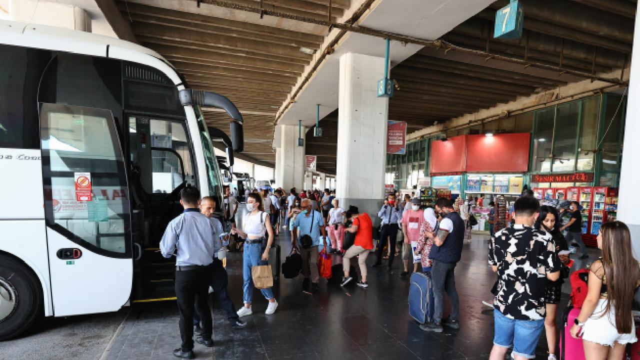 Foto - Bayram yaklaştı! İstanbul'da otobüs biletlerinin yüzde 90'ı tükendi