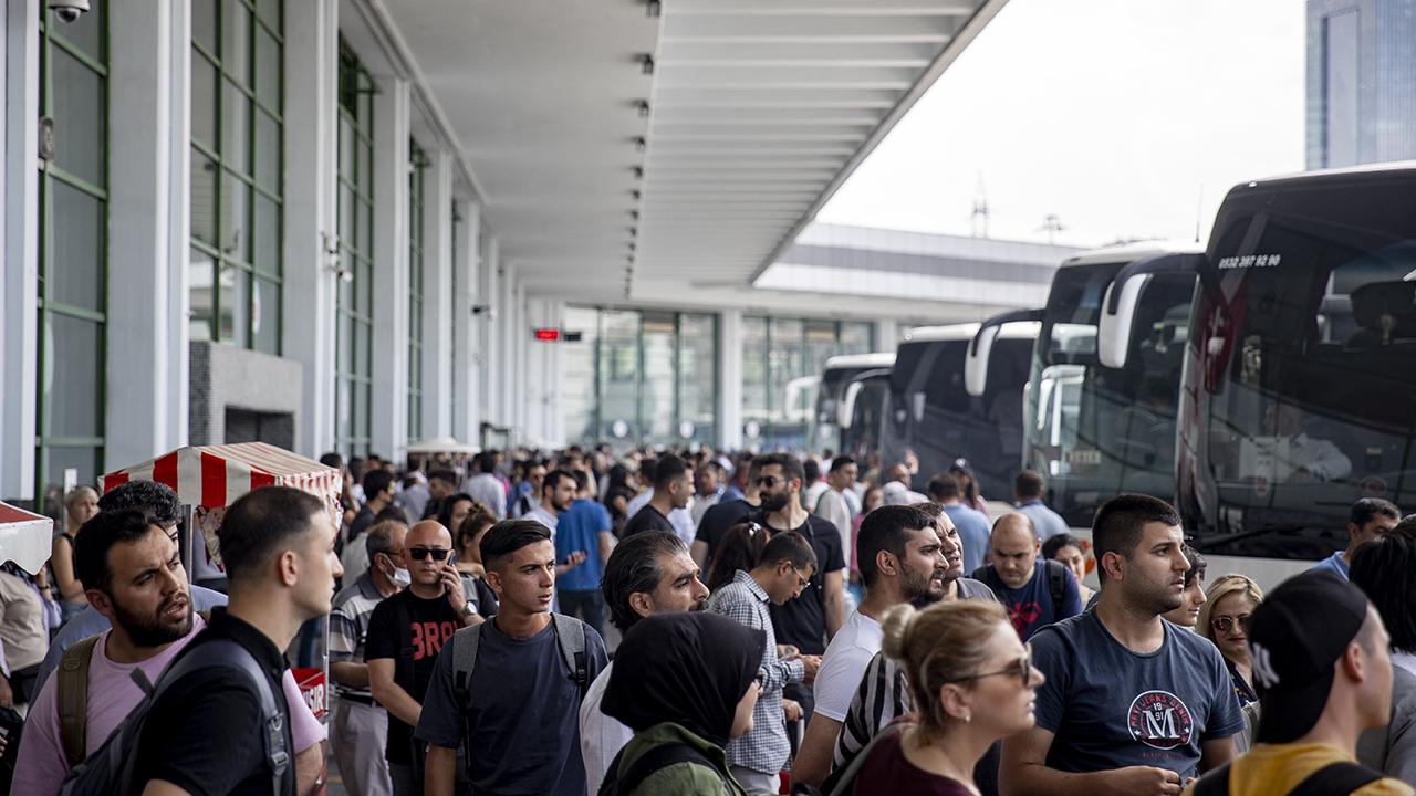 Foto - Bayram yaklaştı! İstanbul'da otobüs biletlerinin yüzde 90'ı tükendi