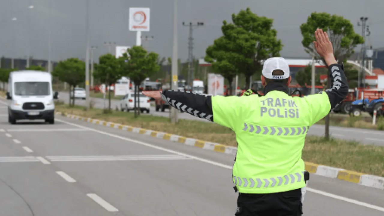 Foto - Bayram yolunda kırmızı alarm! Trafik ekipleri teyakkuzda