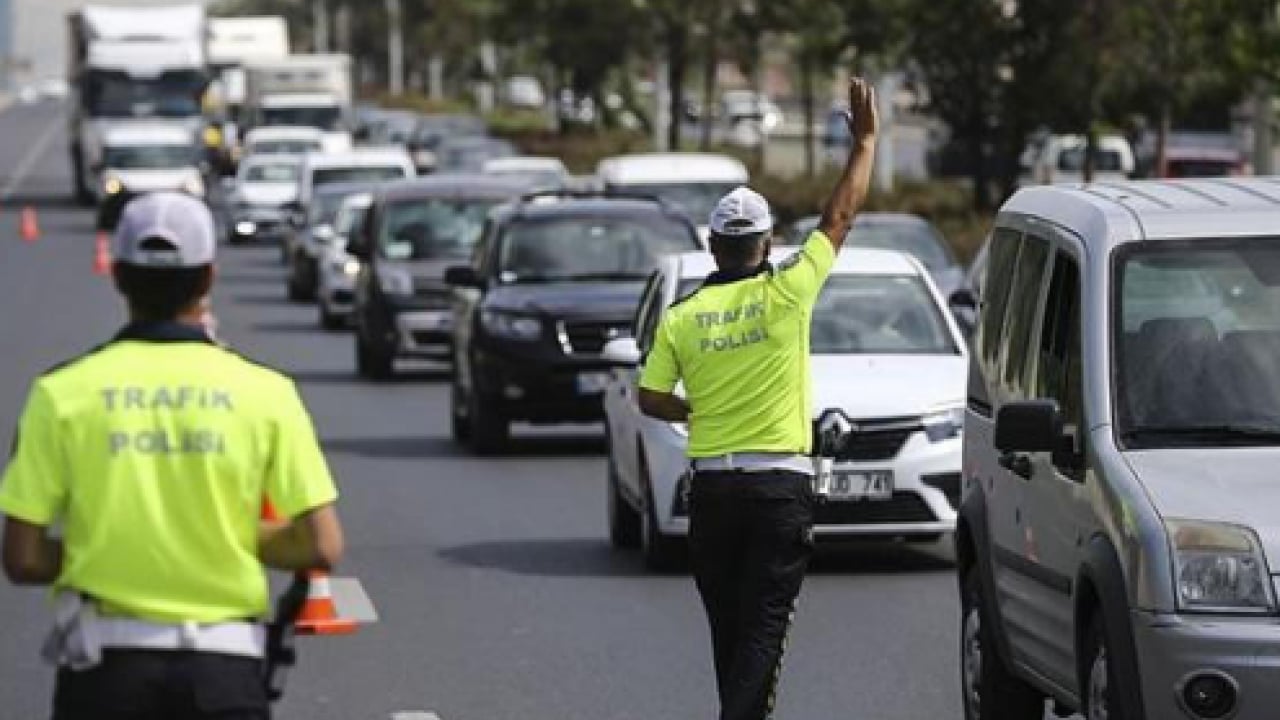 Foto - Bayram yolunda kırmızı alarm! Trafik ekipleri teyakkuzda