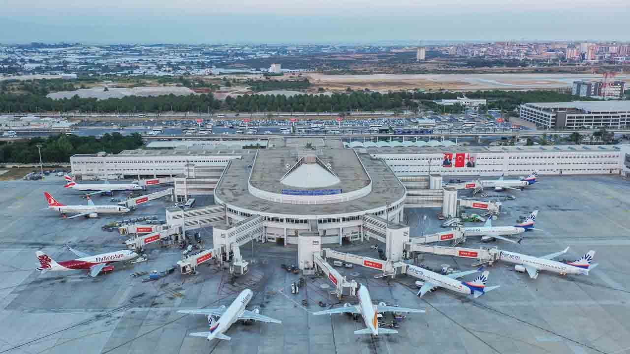 Foto - Bayramda 867 ek uçak seferi! Ulaştırma ve Altyapı Bakanı Abdulkadir Uraloğlu duyurdu!