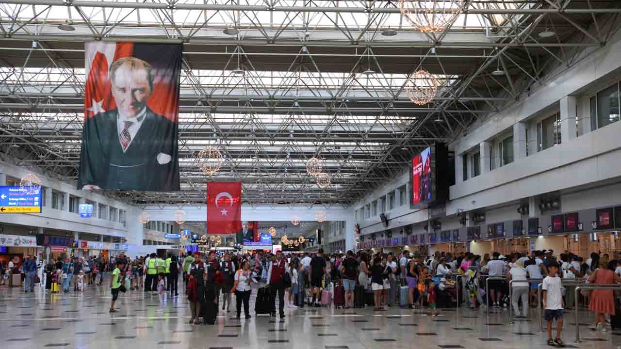 Foto - Bayramda 867 ek uçak seferi! Ulaştırma ve Altyapı Bakanı Abdulkadir Uraloğlu duyurdu!