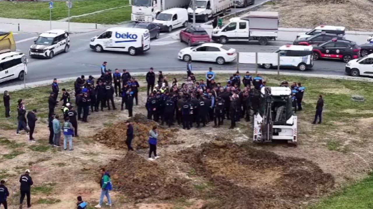 Foto - Beceriksiz CHP hizmete de takoz! Hem yapmıyorlar hem yapana engel oluyorlar