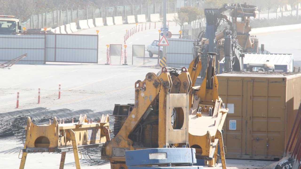 Foto - Beceriksizlikte Ekrem İmamoğlu'nu aratmıyor! Mansur Yavaş'ın temelini attığı Mamak metrosu ortada kaldı