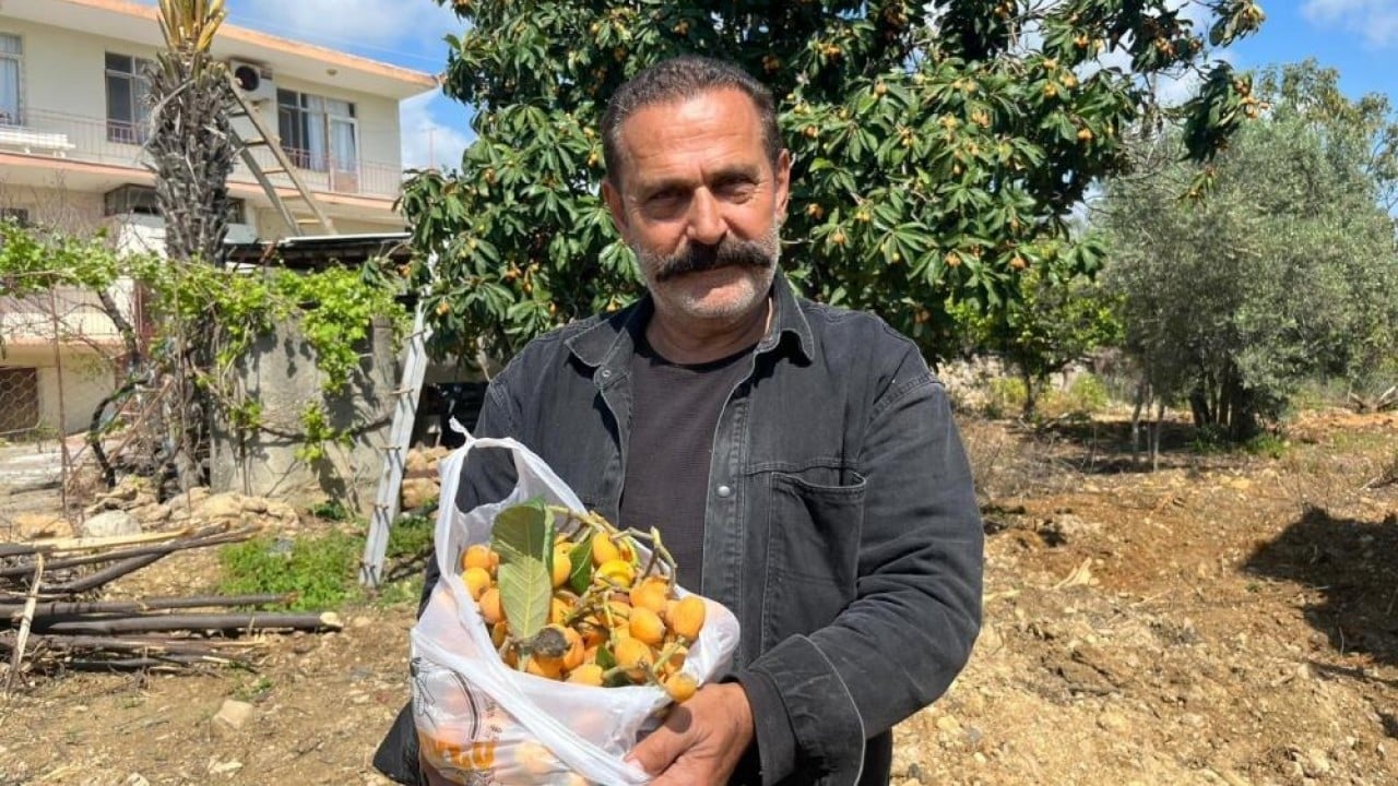 Foto - Bedava dağıttı poşeti alan bahçeye koştu