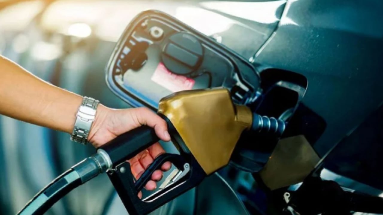 Foto - Beklenen oldu! Akaryakıta zam geldi