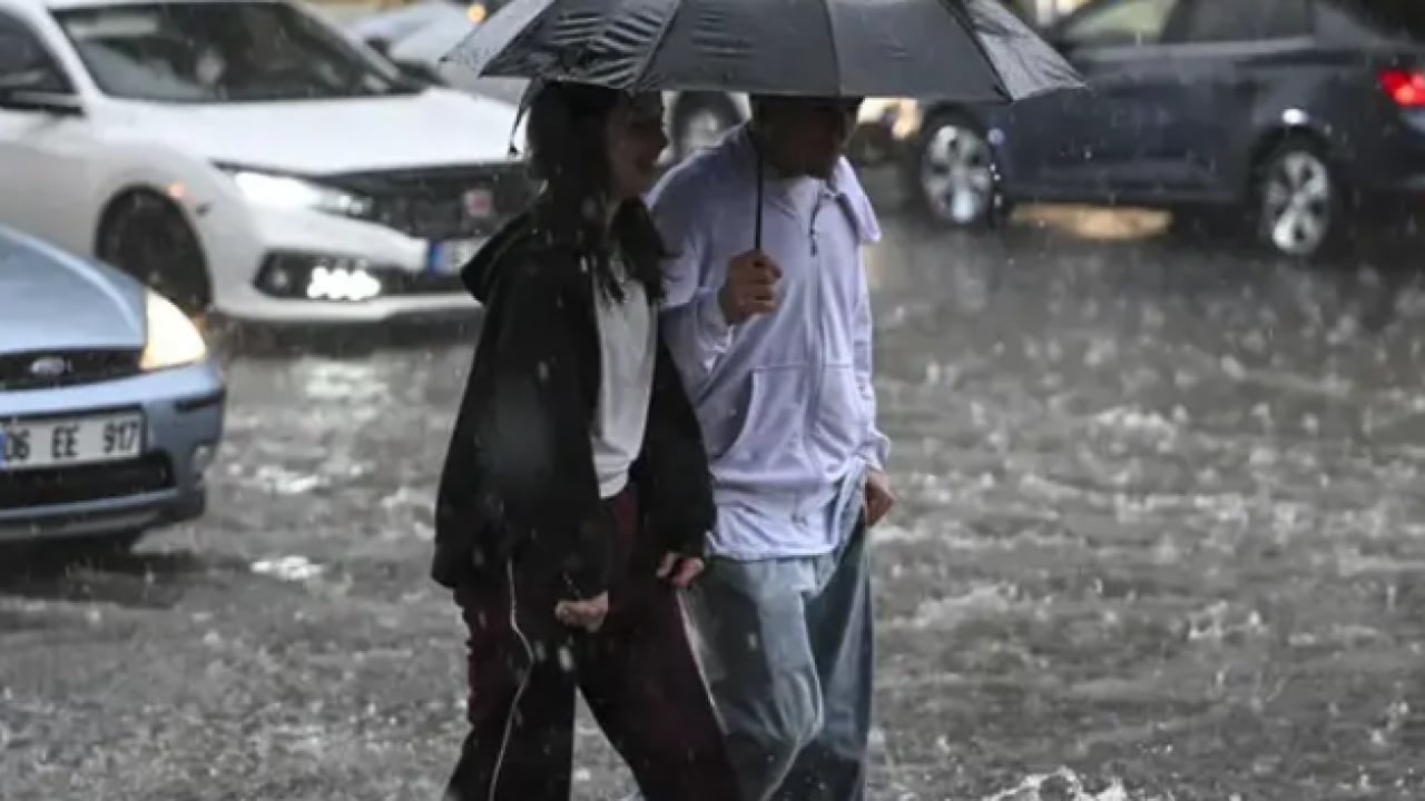 Foto - Beklenen oldu! Sağanak yağış İstanbul’u felç etti