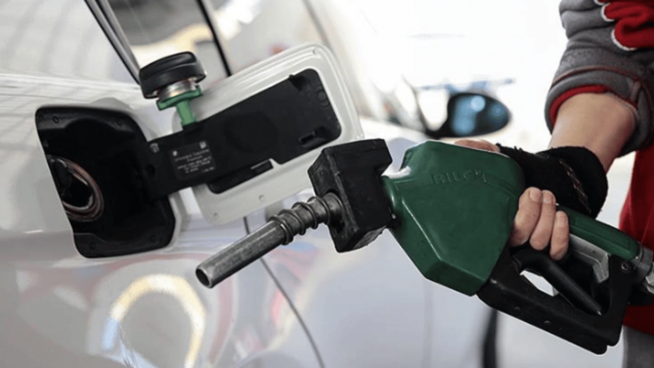 Foto - Benzin ve motorinde peş peşe indirim! İşte güncel fiyatlar