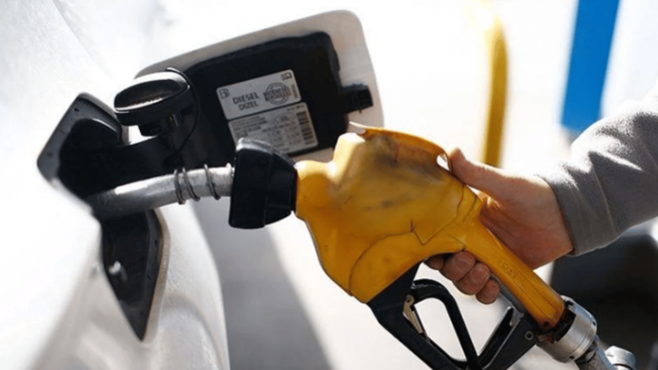 Foto - Benzine bir zam daha! Akaryakıtın son fiyatları açıklandı