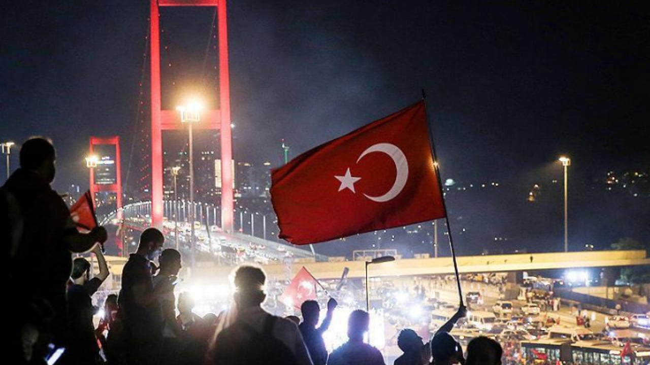 Foto - Berat Albayrak 15 Temmuz gecesini anlattı: 'Doğu Akdeniz’de ne işimiz var' diyen askerler darbeci çıktı