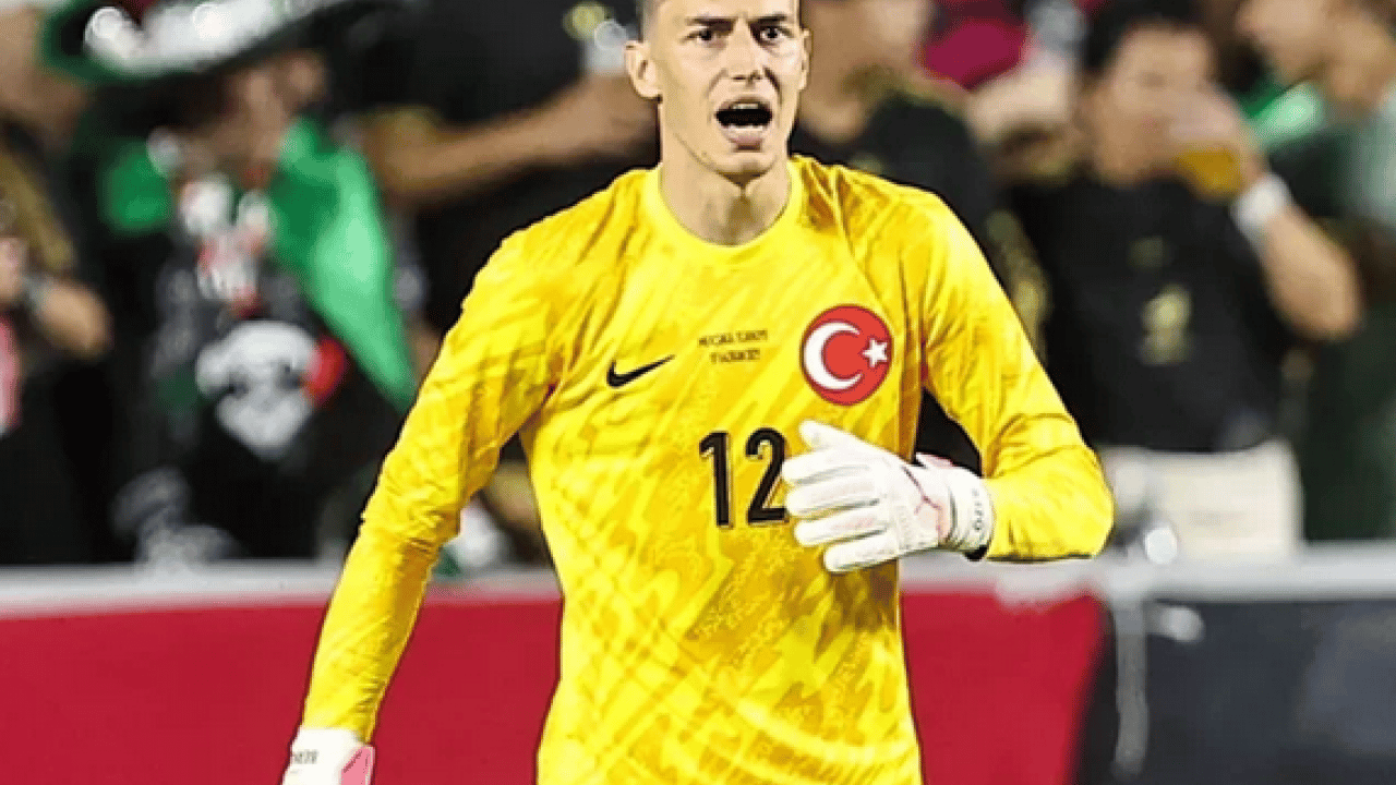 Foto - Berke Özer için en kötü senaryoyu açıkladılar! Gözünün yaşına bakmayın bu kendini dev aynasında gören arkadaşı…