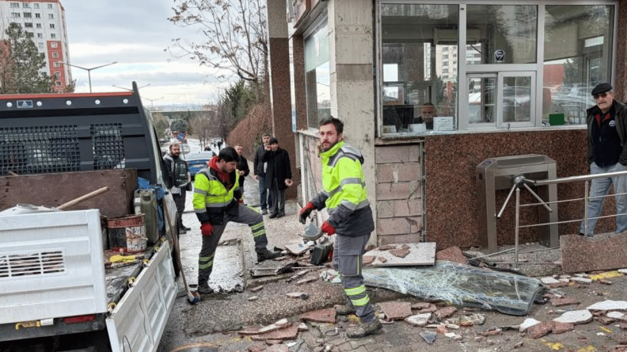 Foto - Beşikçioğlu, Etimesgut’u dizi seti sandı: İşte CHP’li belediyenin inşa ettiği hatalı kasis dehşeti