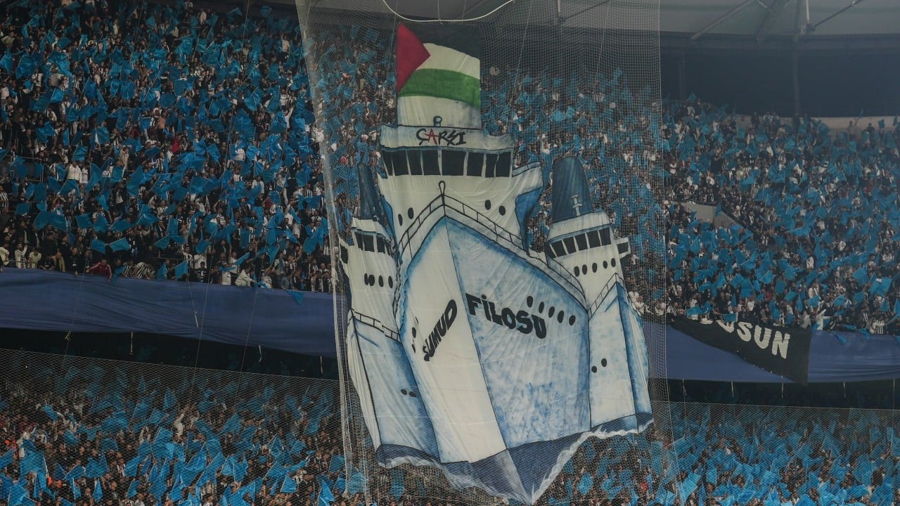 Foto - Beşiktaşlı taraftarlardan anlamlı 'Filistin' koreografisi