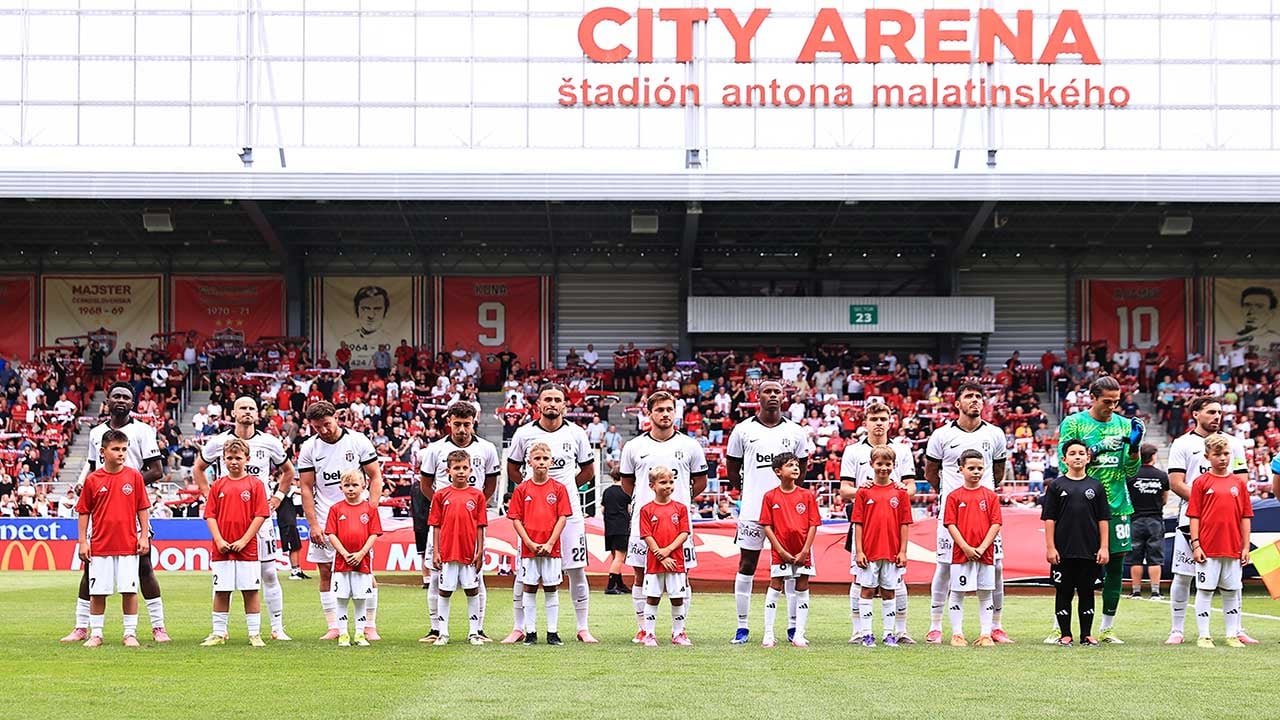 Foto - Beşiktaş Slovakya'da kayıp! Kartal hazırlık maçında Trnava'ya boyun eğdi!