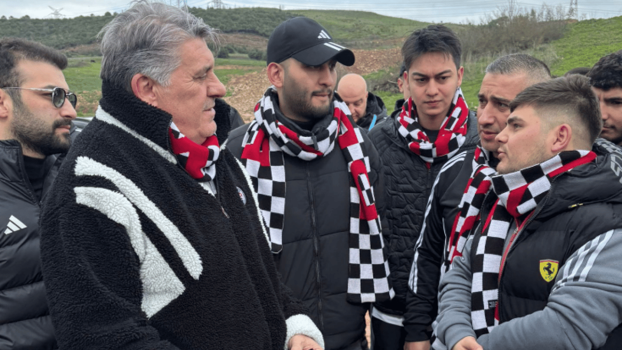 Foto - Beşiktaşlılar 7 Mart'a kilitlendi! Müthiş prim de kapıya dayandı! Serdal Adalı taraftarla...