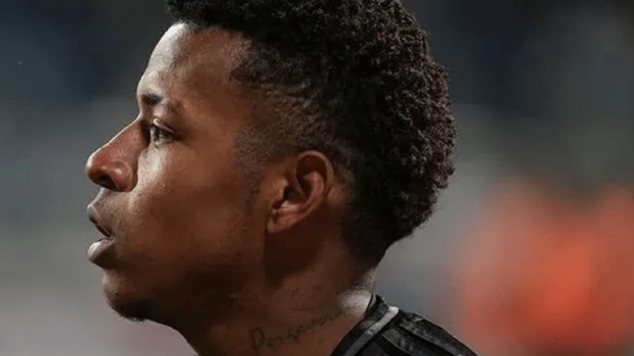 Beşiktaşlıları sarsacak bir paylaşım da Kolombiyalı oyuncu müsveddesinden…