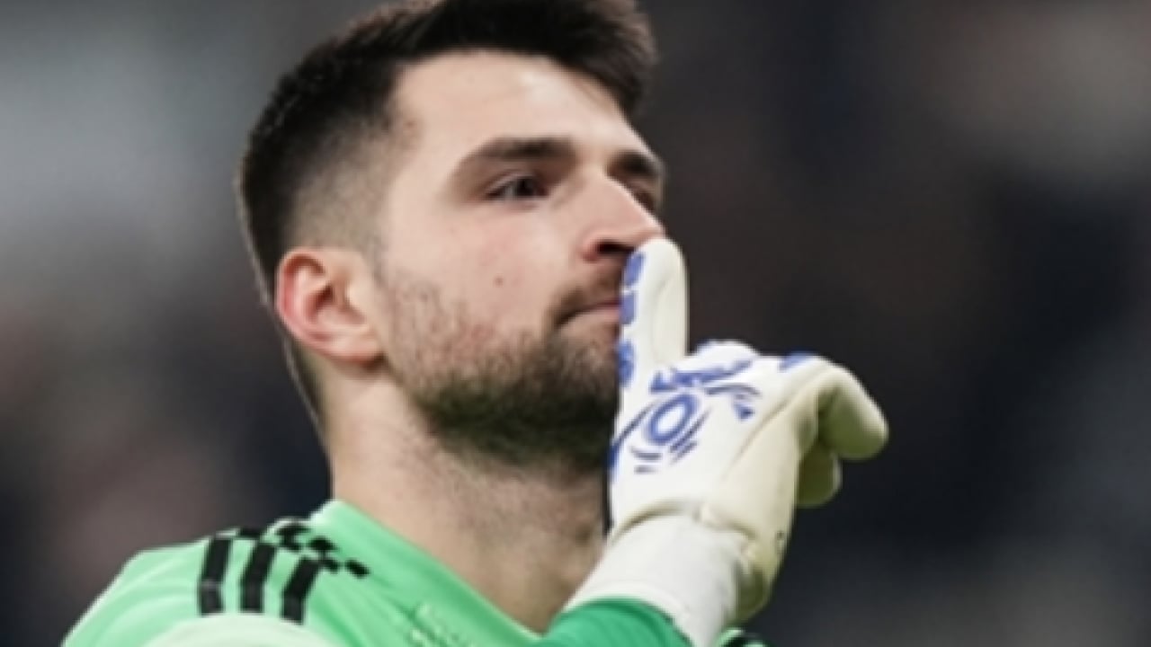 Beşiktaş'ta Ersin Destanoğlu'nun yerine Kocaelispor'dan Serhat