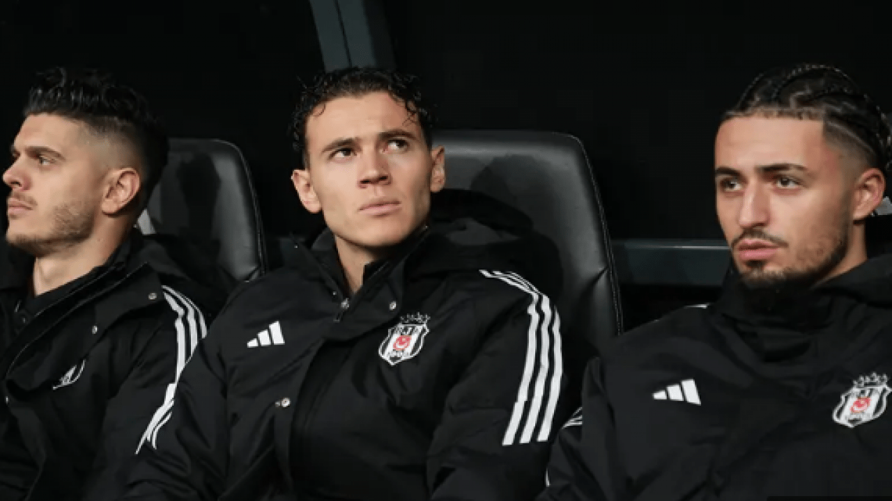 Foto - Beşiktaş'ta iki ayrılık şimdiden netleşti! Sergen Yalçın biletlerini kesti