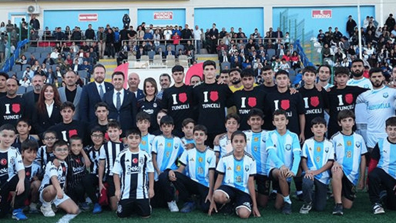 Foto - Beşiktaş'tan Tunceli çıkarması: Kalplerimizi ve Kitaplarımızı Tuncelili Çocuklara ve Gençlere Götürdük