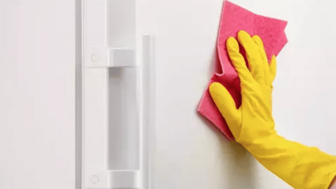 Foto - Beyaz eşyadaki çizikleri tek malzemeyle yok edin! Saniyeler içinde sıfır gibi görünsün, aylarca parlasın! 