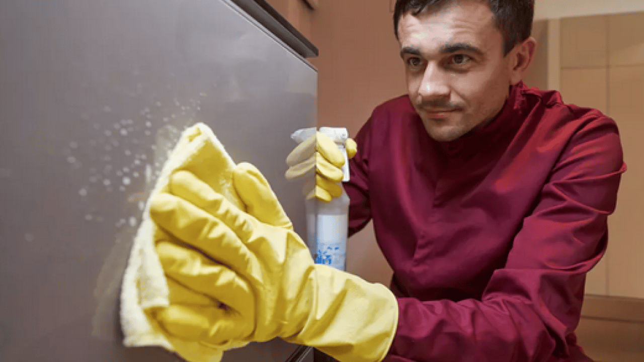 Foto - Beyaz eşyadaki çizikleri tek malzemeyle yok edin! Saniyeler içinde sıfır gibi görünsün, aylarca parlasın! 