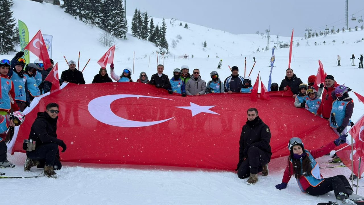Foto - Beyaz örtü festivallerle şenlendi: Rize, Ordu ve Trabzon’dan renkli görüntüler