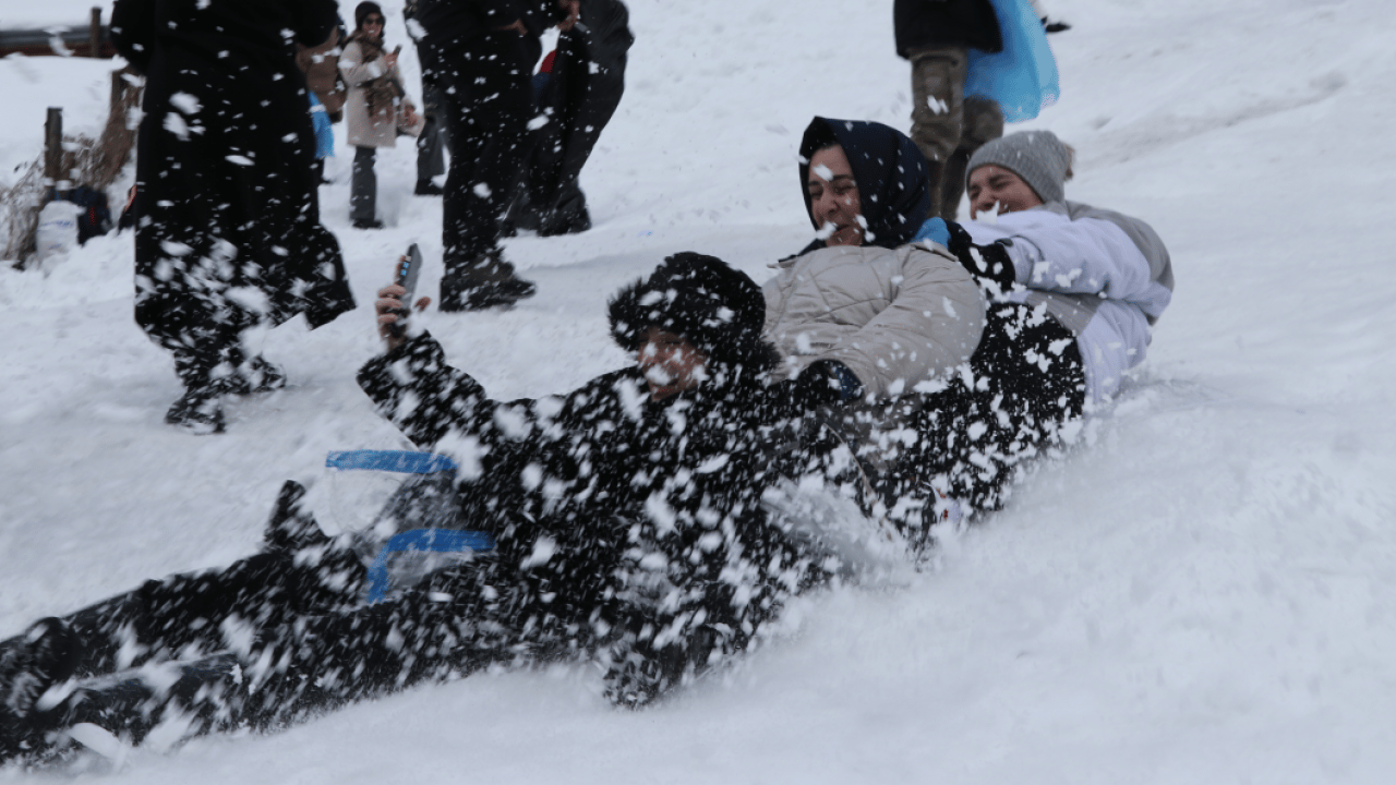 Foto - Beyaz örtü festivallerle şenlendi: Rize, Ordu ve Trabzon’dan renkli görüntüler