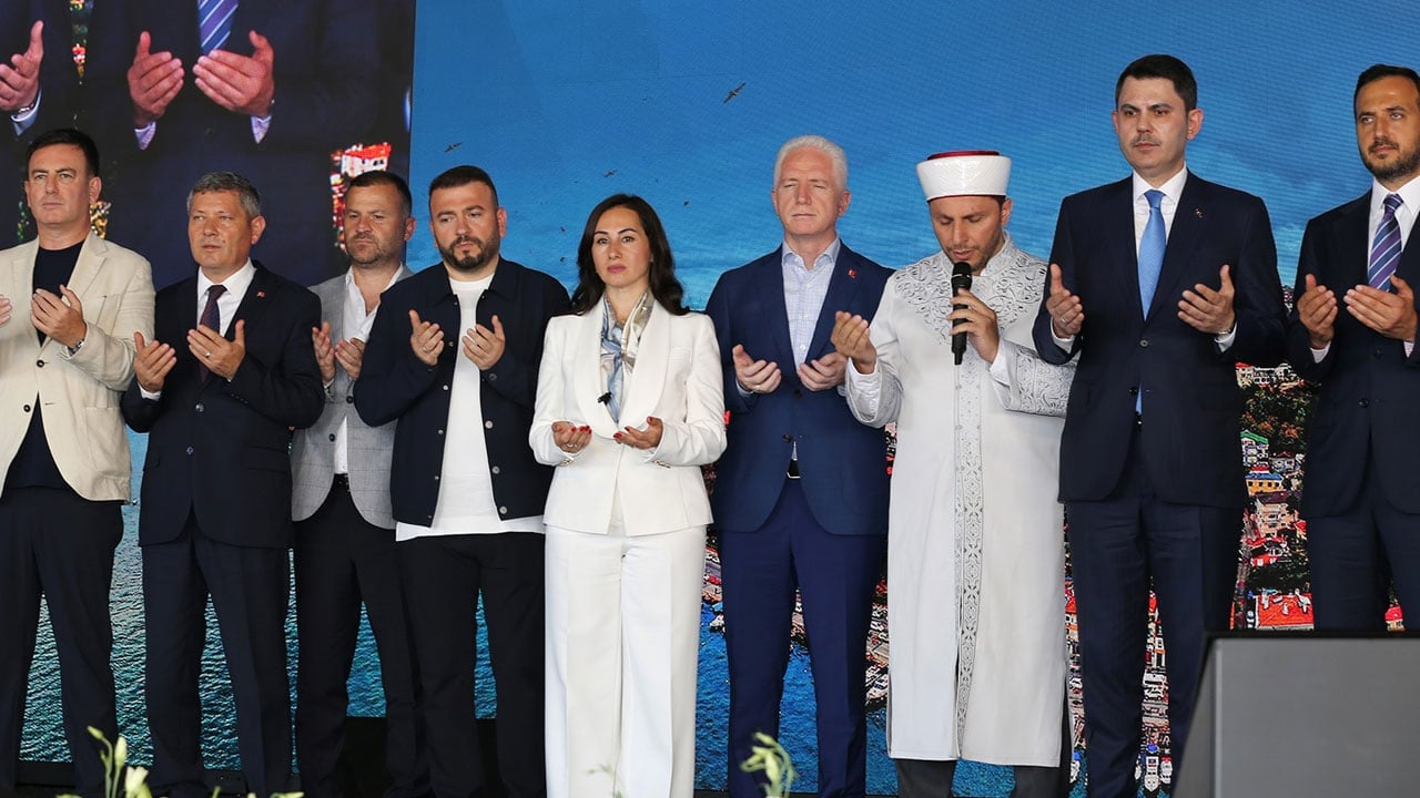 Foto - Beykoz'da tarihi bir gün yaşandı: 1071 vatandaşın tapu sevinci