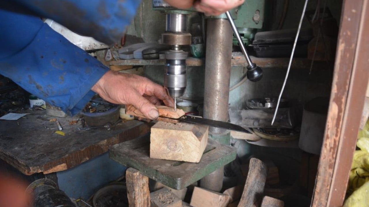 Foto - Bıçak ustasının lakabı çelik bilek 64 yıldır örs başında çekiç sallıyor