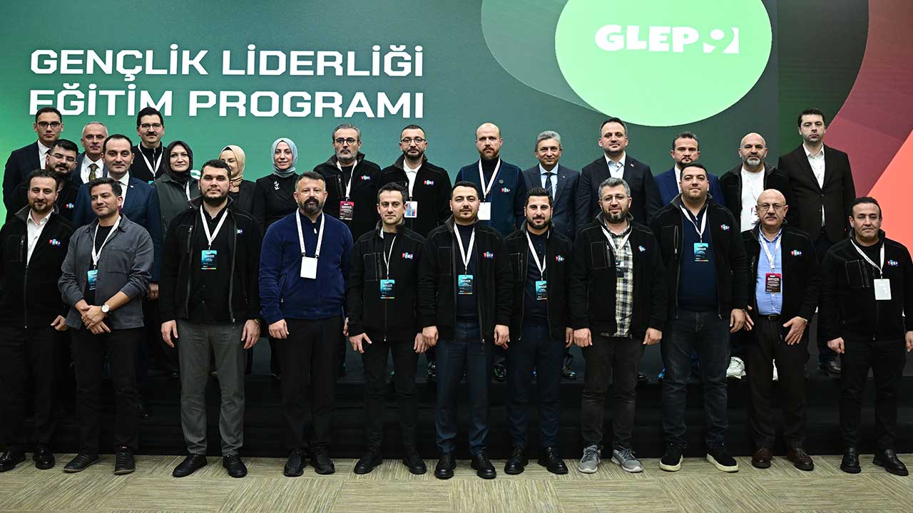 Foto - Bilal Erdoğan: Bu çürümüş düzene muhalefet edelim