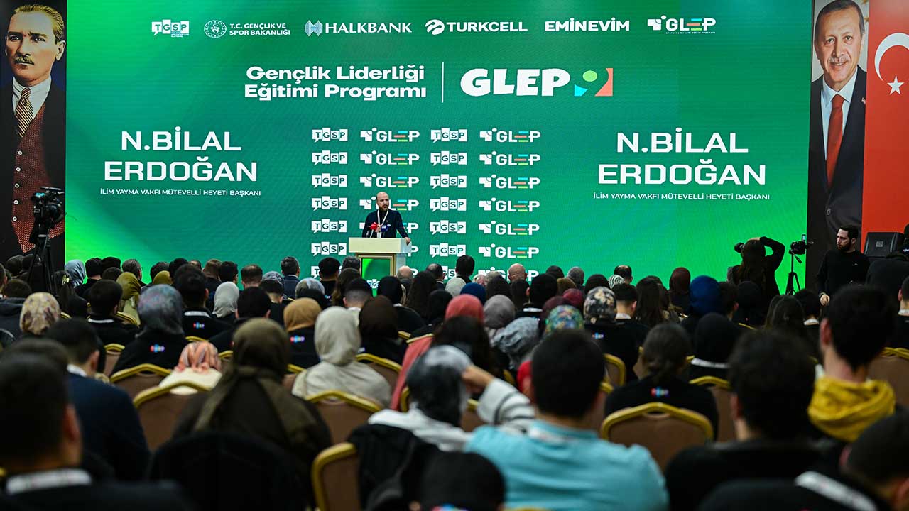 Foto - Bilal Erdoğan: Bu çürümüş düzene muhalefet edelim