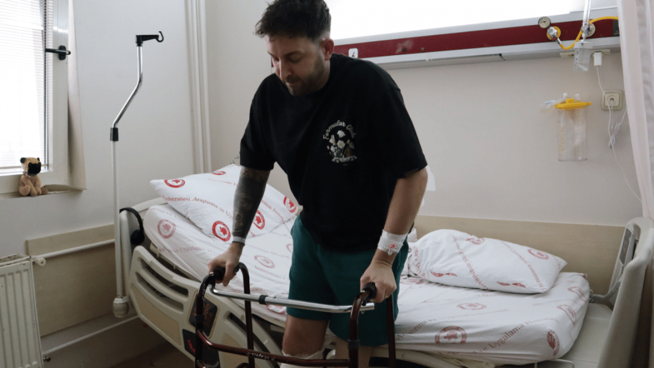 Foto - Bilimi sadece Batı’da arayanlara duyurulur! İngiliz doktorların yapamadığını Türkler yaptı