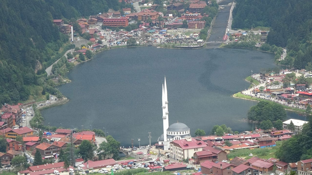 Foto - Bilimsel inceleme yapılıyor! Uzungöl’ün gizli hikayesi ortaya çıkıyor