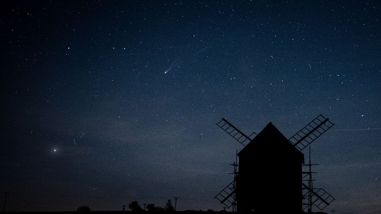 Foto - Bin yılın misafiri gökyüzünde! Lemmon Kuyruklu Yıldızı Çekya semalarında büyüledi