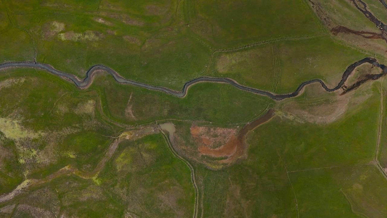 Foto - Bingöl aynı anda iki mevsimi yaşıyor! Kuzeyinde kış, güneyinde bahar